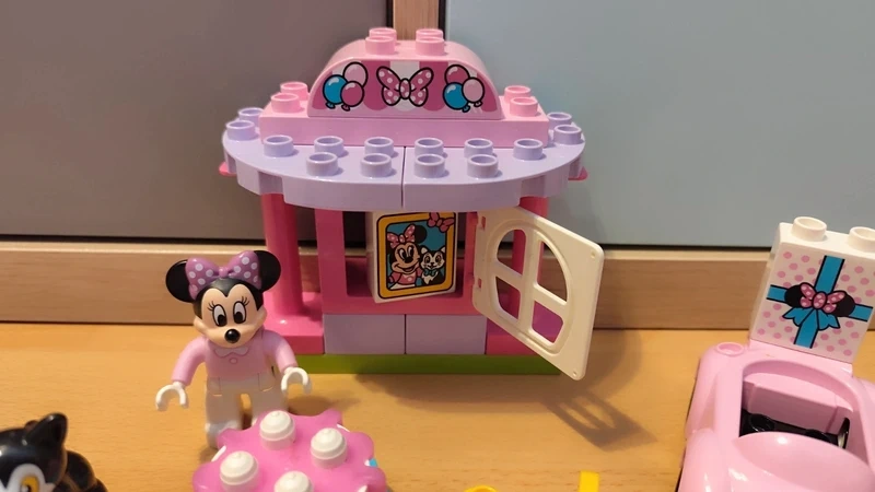 Lego duplo 10873 - Minnie narozeninová oslava - 2