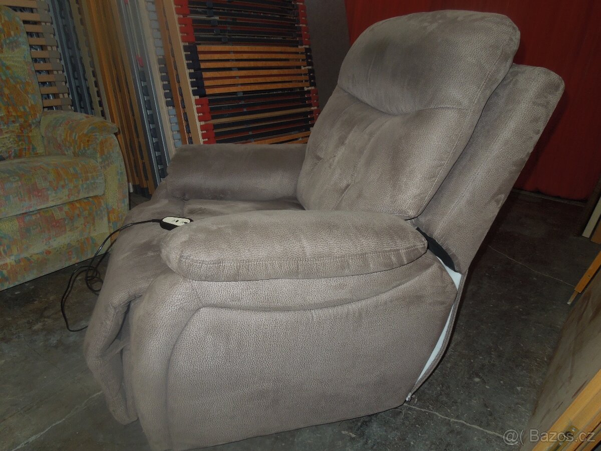 polohovací křeslo el.ovládané hnědé - 2