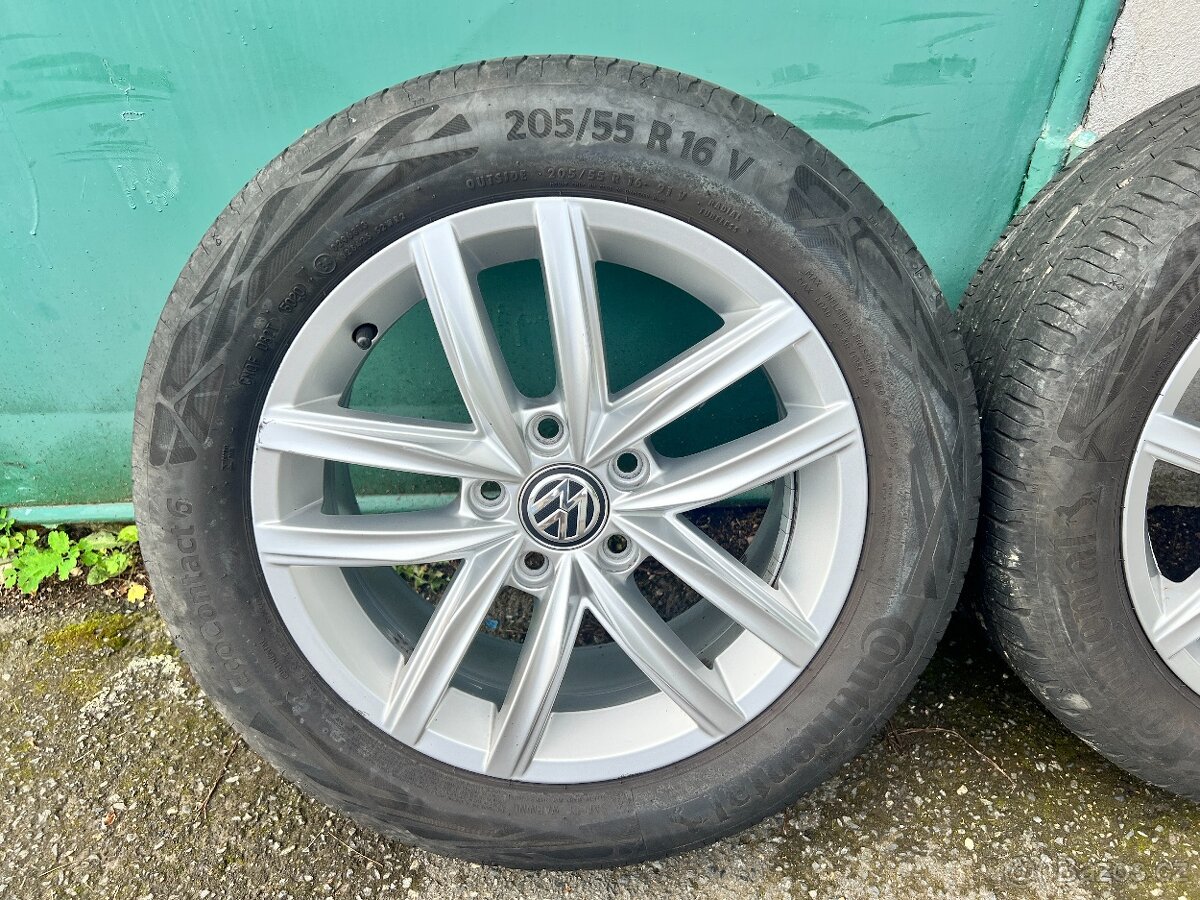 Prodám letní ALU sadu kol na GOLF- 5,6,7 205 55 R16 - 2