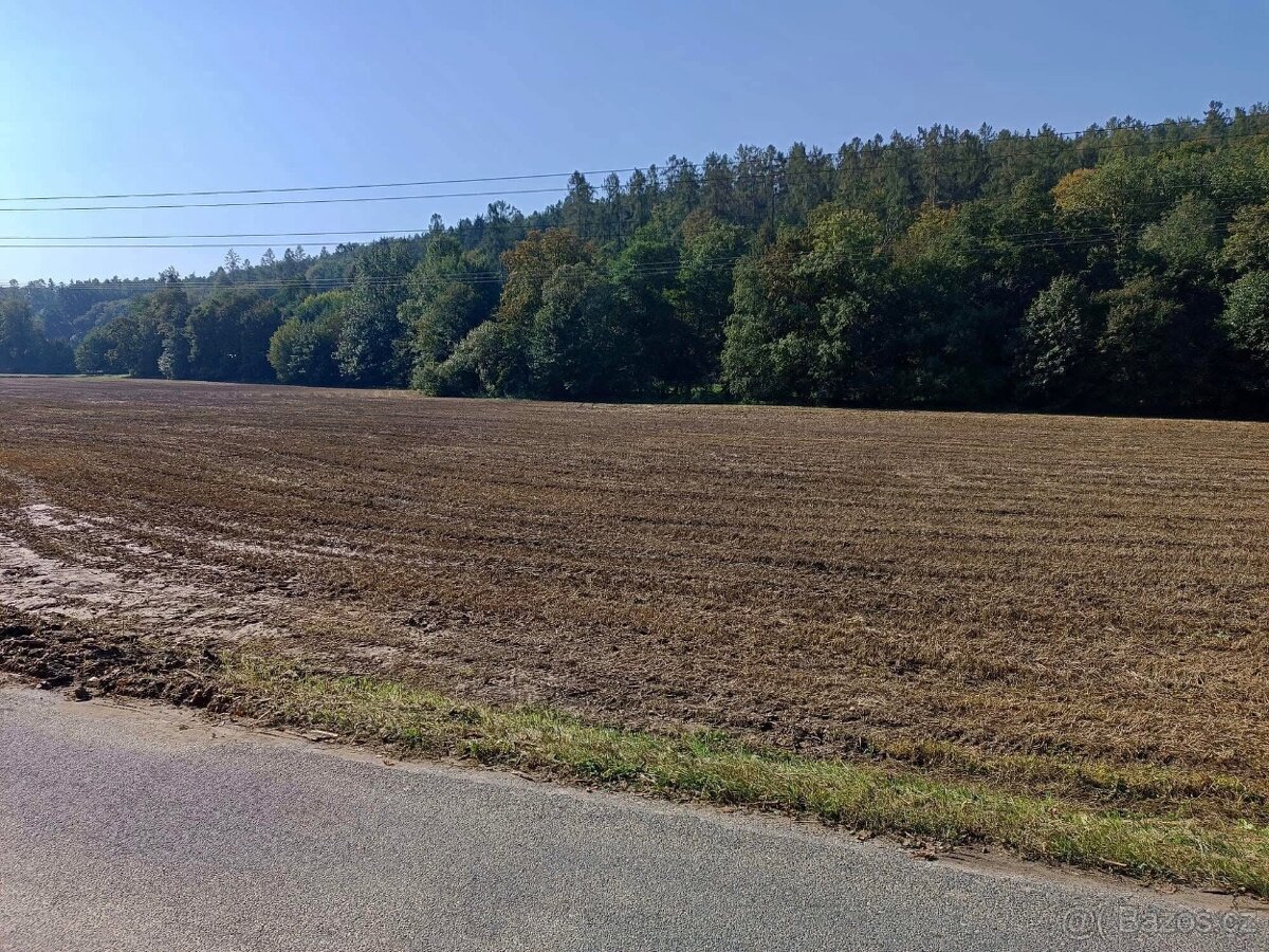 Prodej pozemku u Velehradu - 2