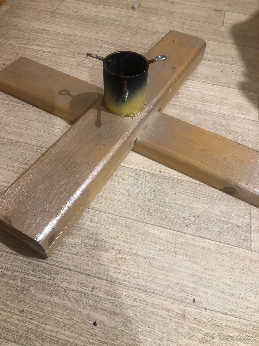 Stojan na vanocni stromek - 2