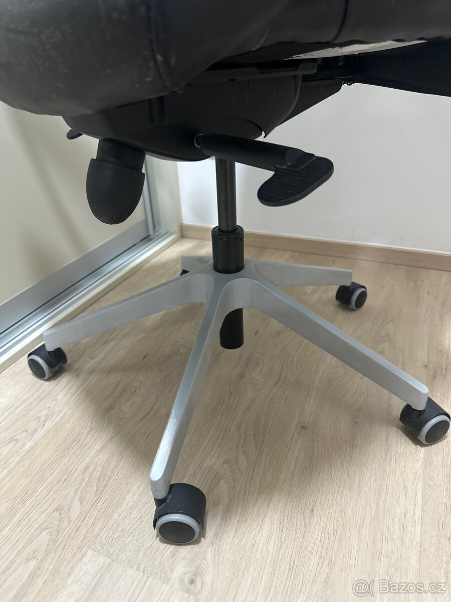 IKEA MARKUS – kancelářská židle (použitá, plně funkční) - 2