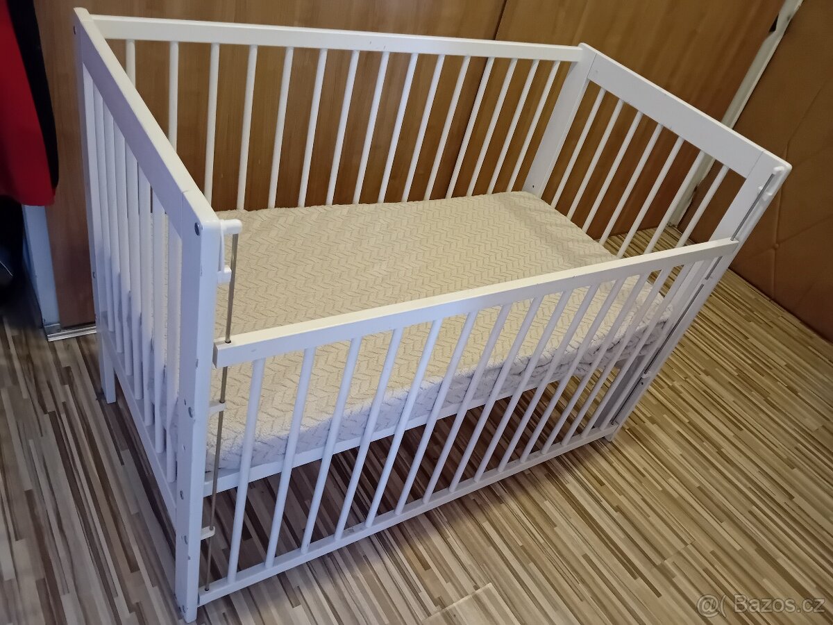 Dětská postýlka i s matrací - 2