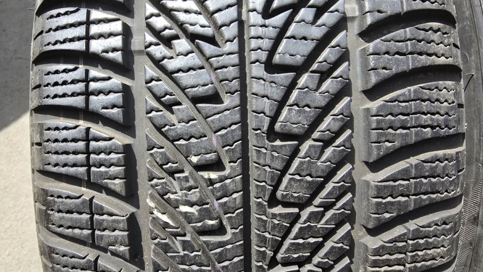 Zimní pneu 225/40/18 Good Year - 2