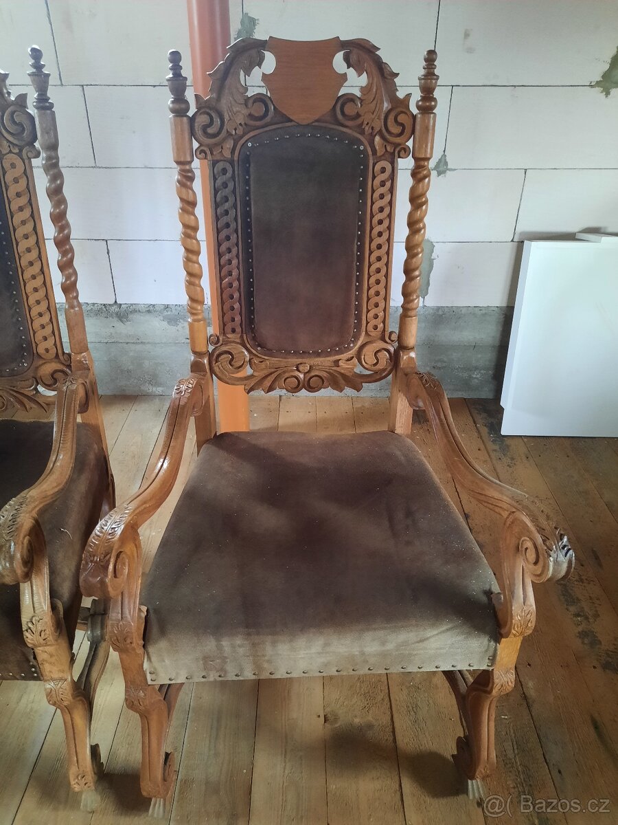 Dvě židle a stůl - 2