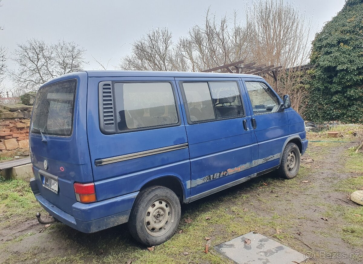 Prodám VW Caravelle T4 1996 2,4D 9 míst - 2