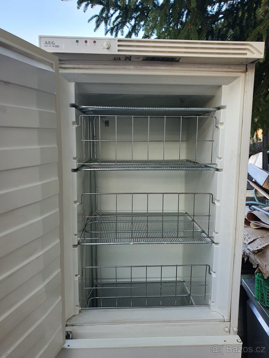 370ti litrový mrazák AEG Sweden - 2