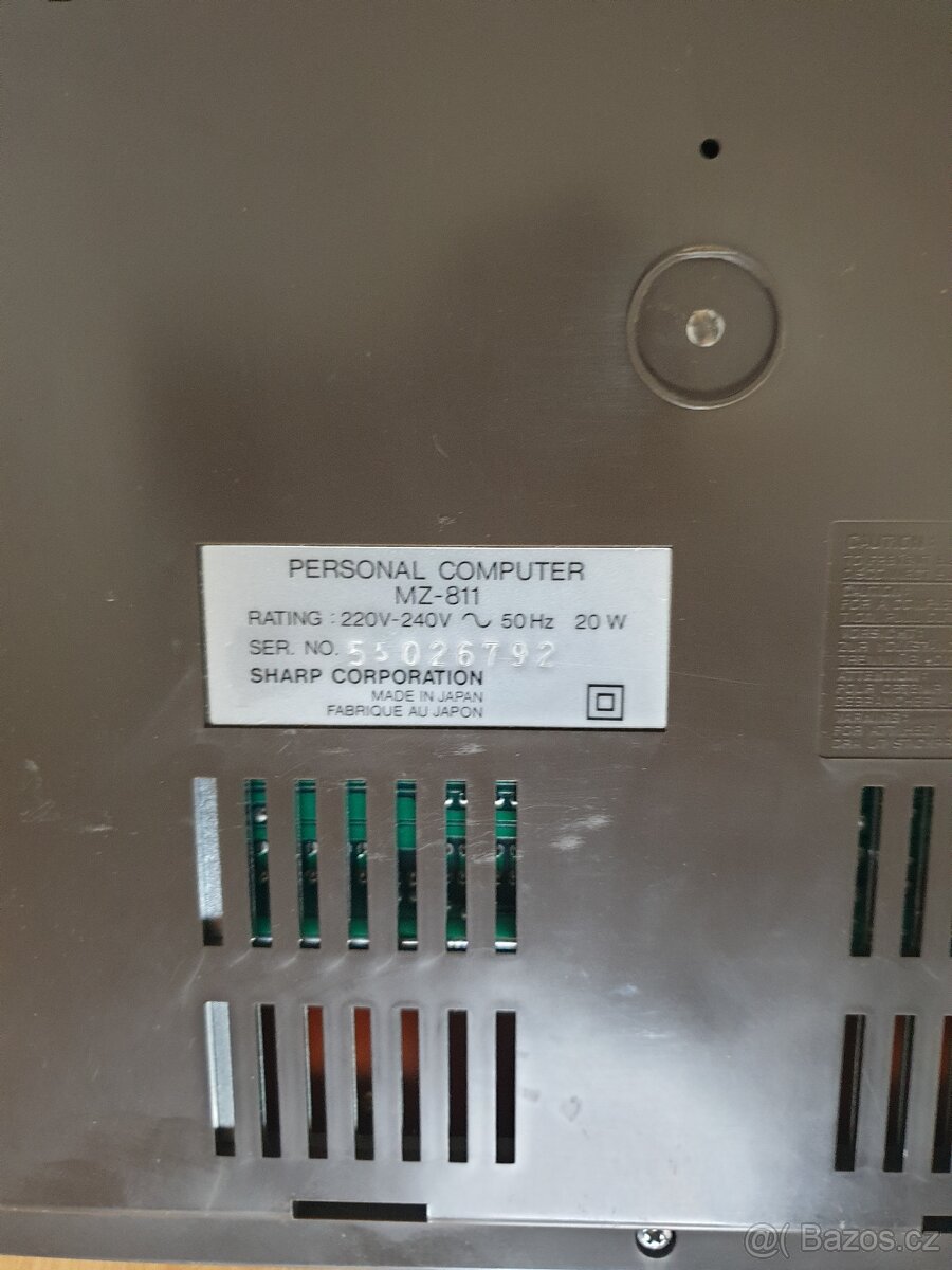 Počítač SHARP MZ 811 - 2