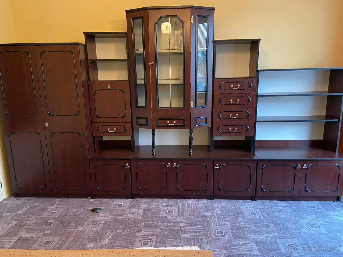 Zachovalá obývací stěna - 2