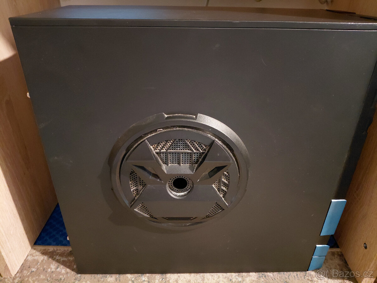 Starší kancelářský PC - 2