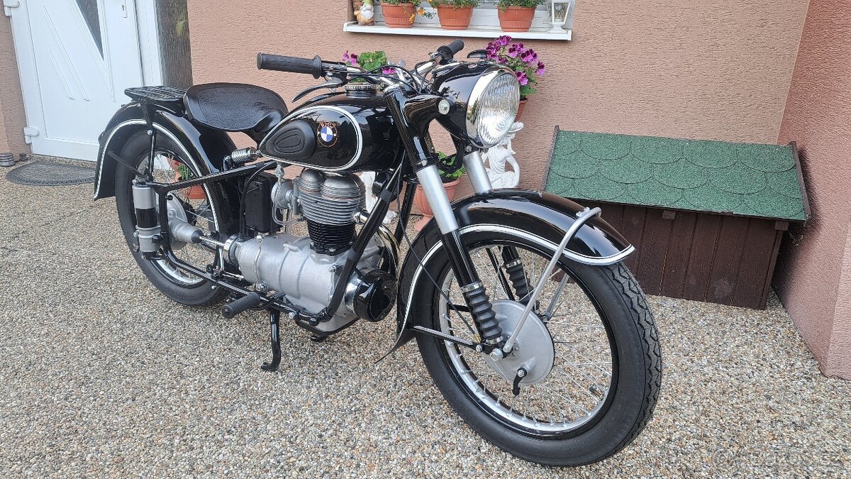 BMW R 25/2 1953 velké brzdovy štíty - 2