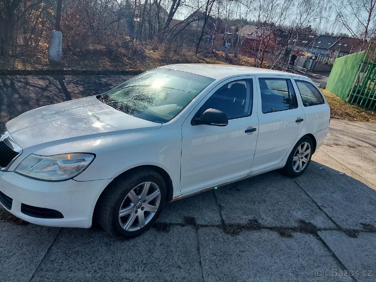 Škoda Octavia - 2