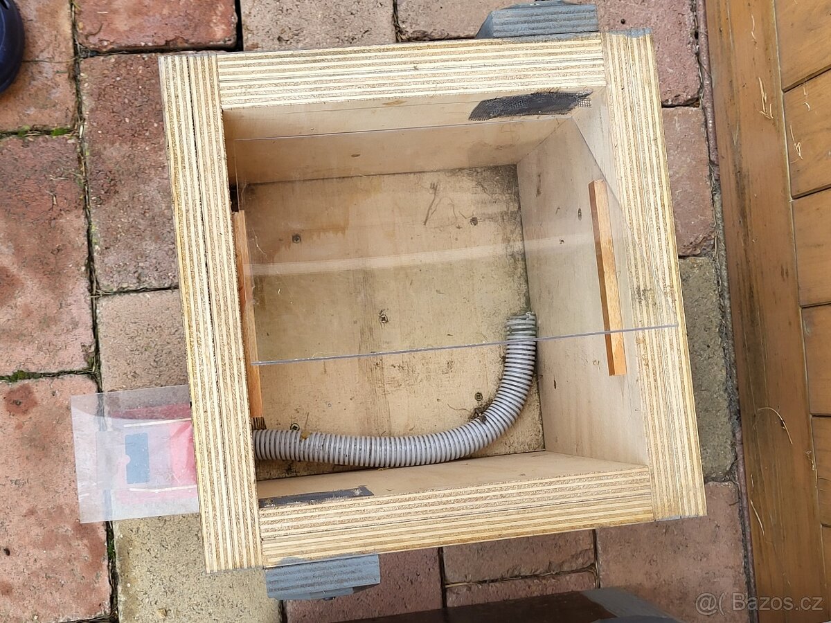 Budka pro čmeláky - 2