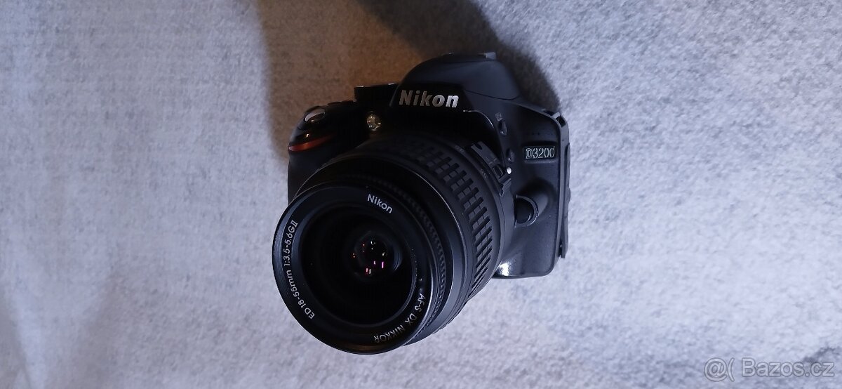 Nikon D3200 s objektivem Nikkor 18-55mm - 2