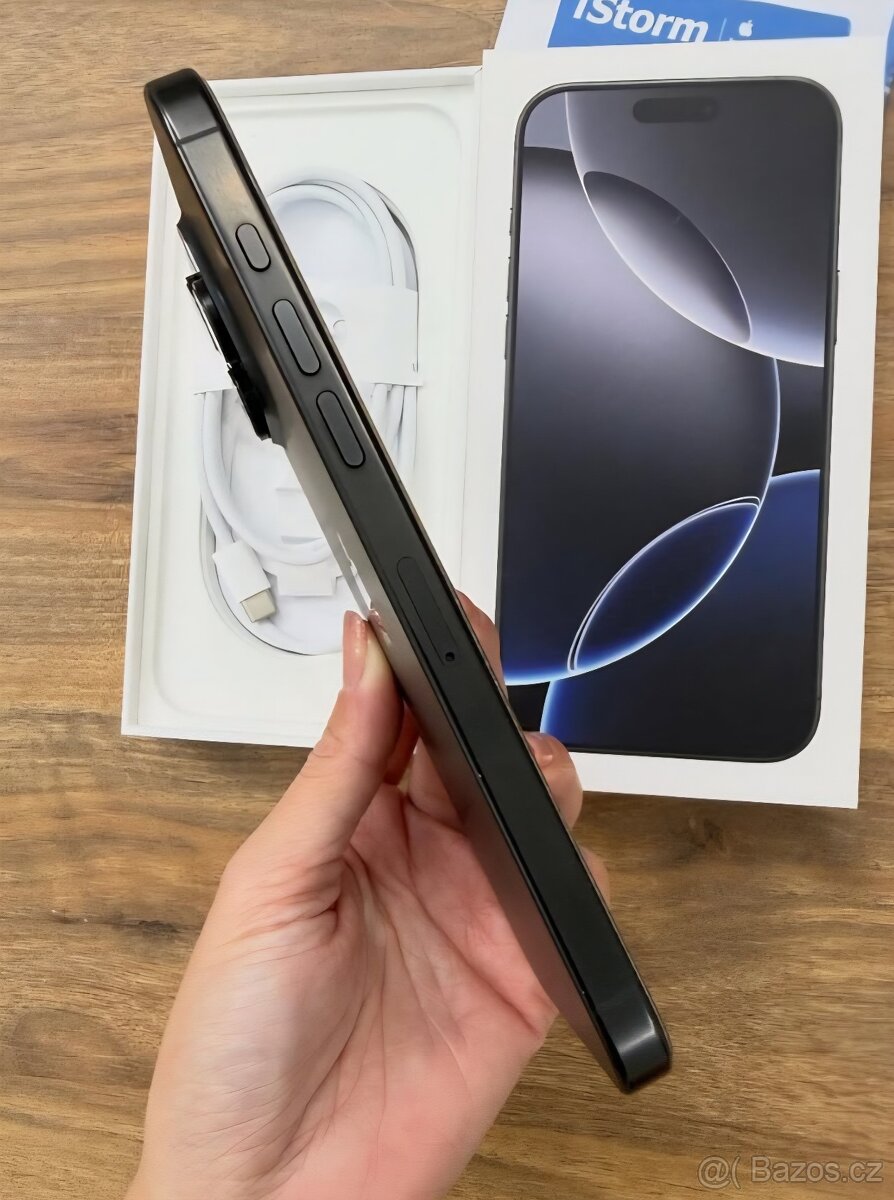 Iphone 16 Pro max černý - 2