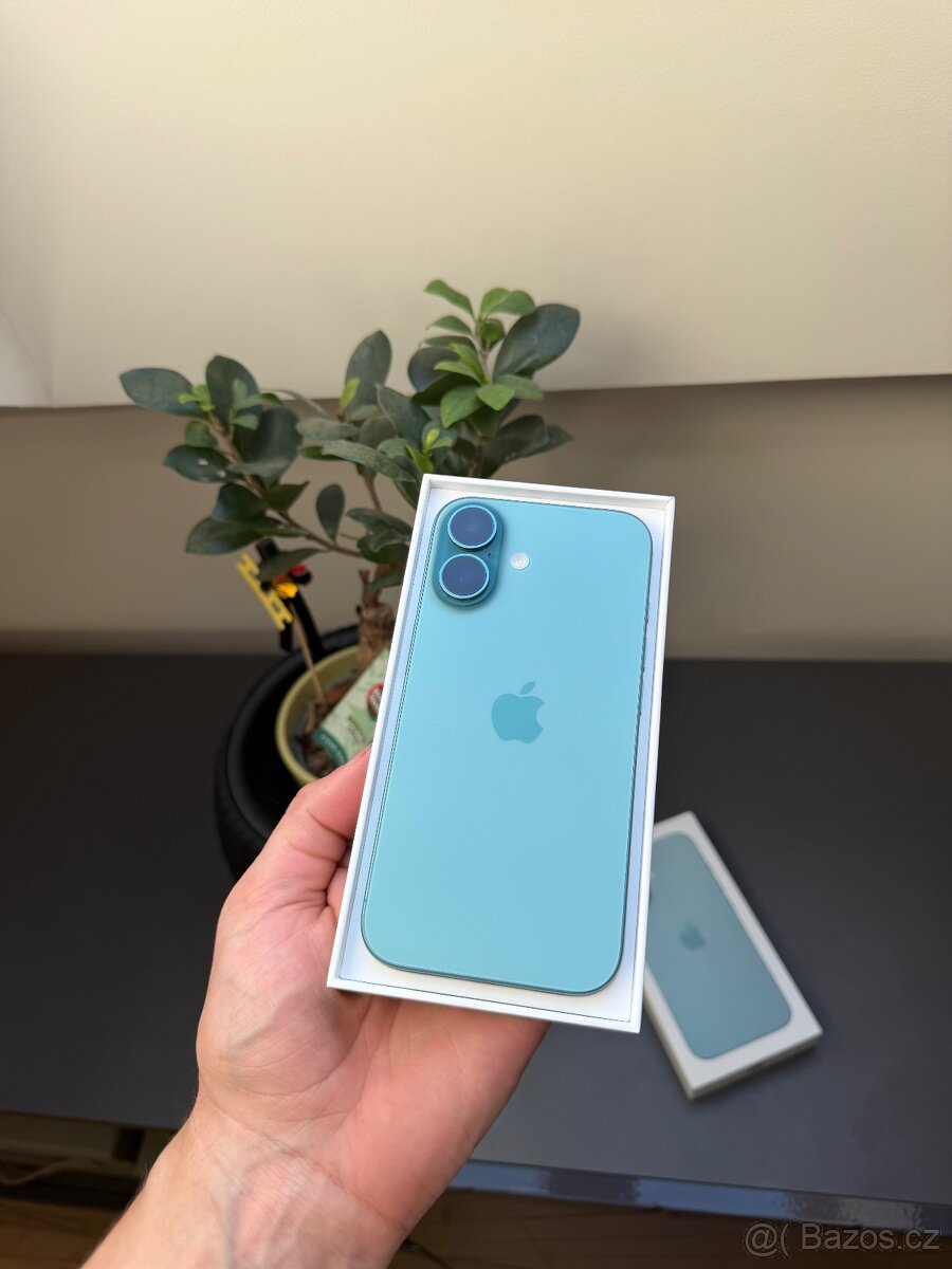 Apple iPhone 16, 128GB - 2