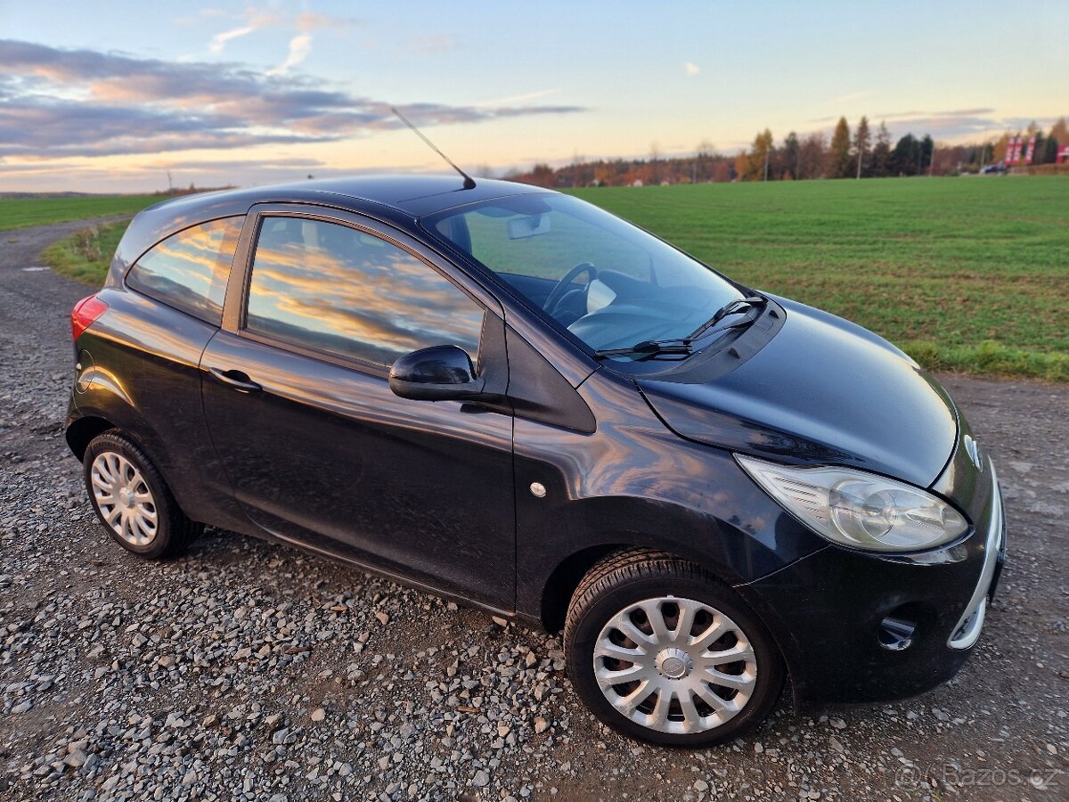 Ford Ka 1.3 benzin - Titanium - klimatizace - - 2