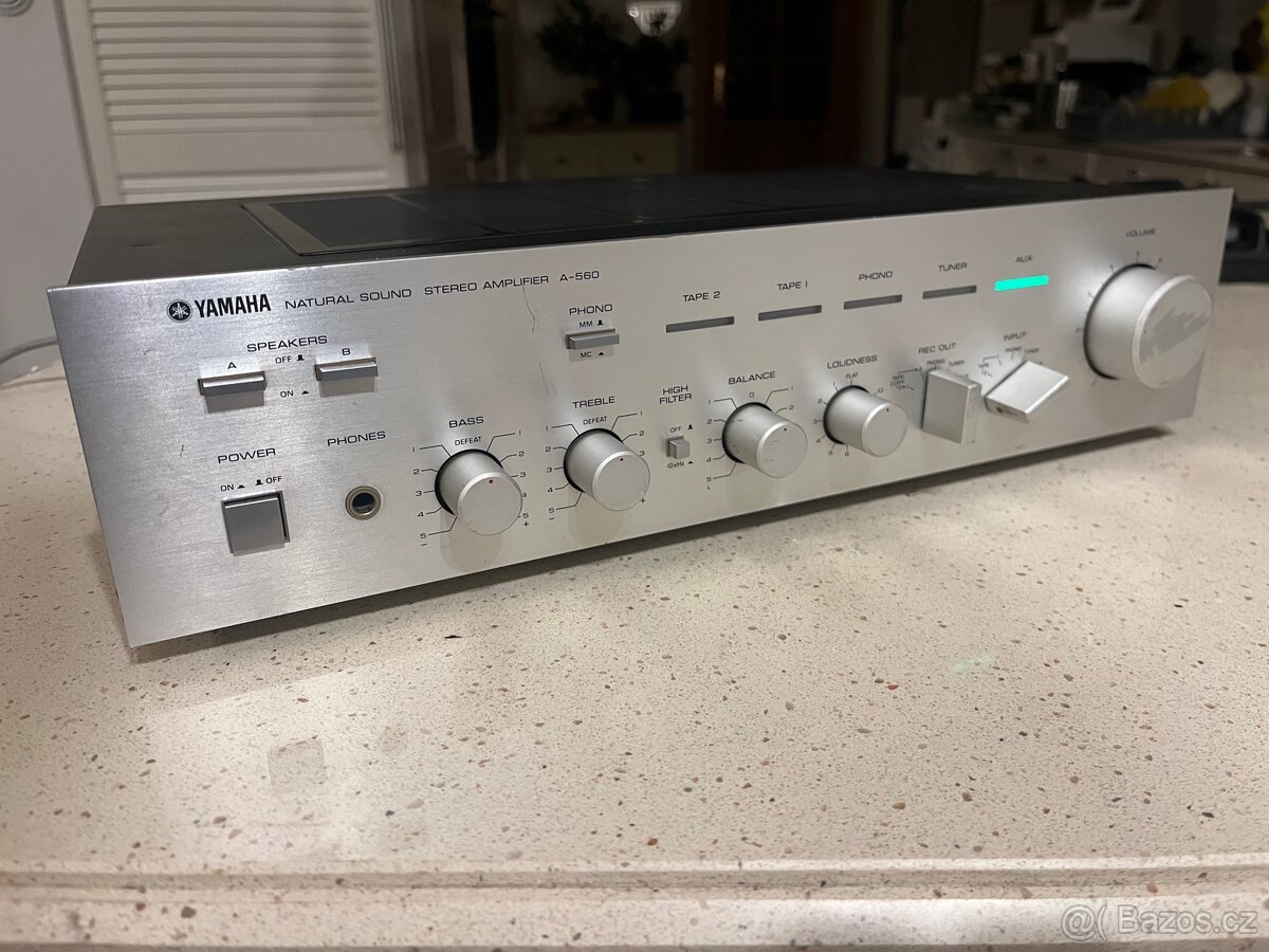Zesilovač Yamaha A-560 - 2