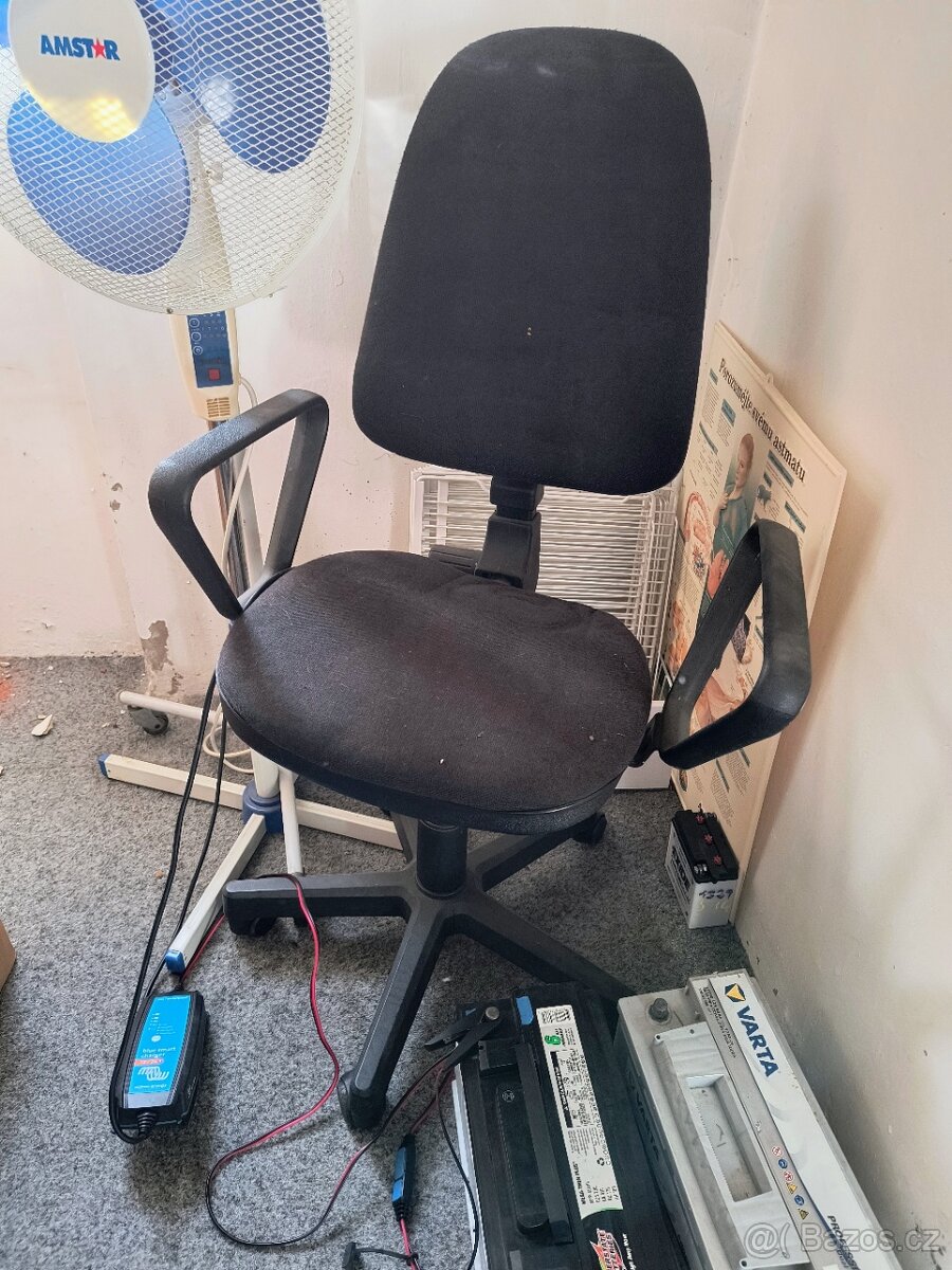 4 ks židlí za odvoz - 2