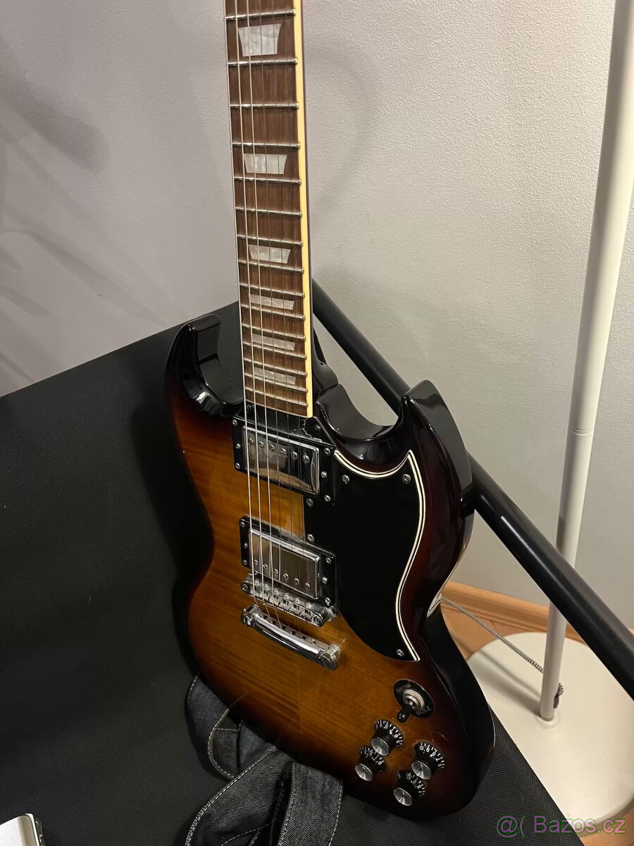 Elektricka kytara BACH - 2