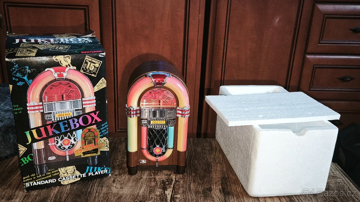 Starý Jukebox cassette player. - 2