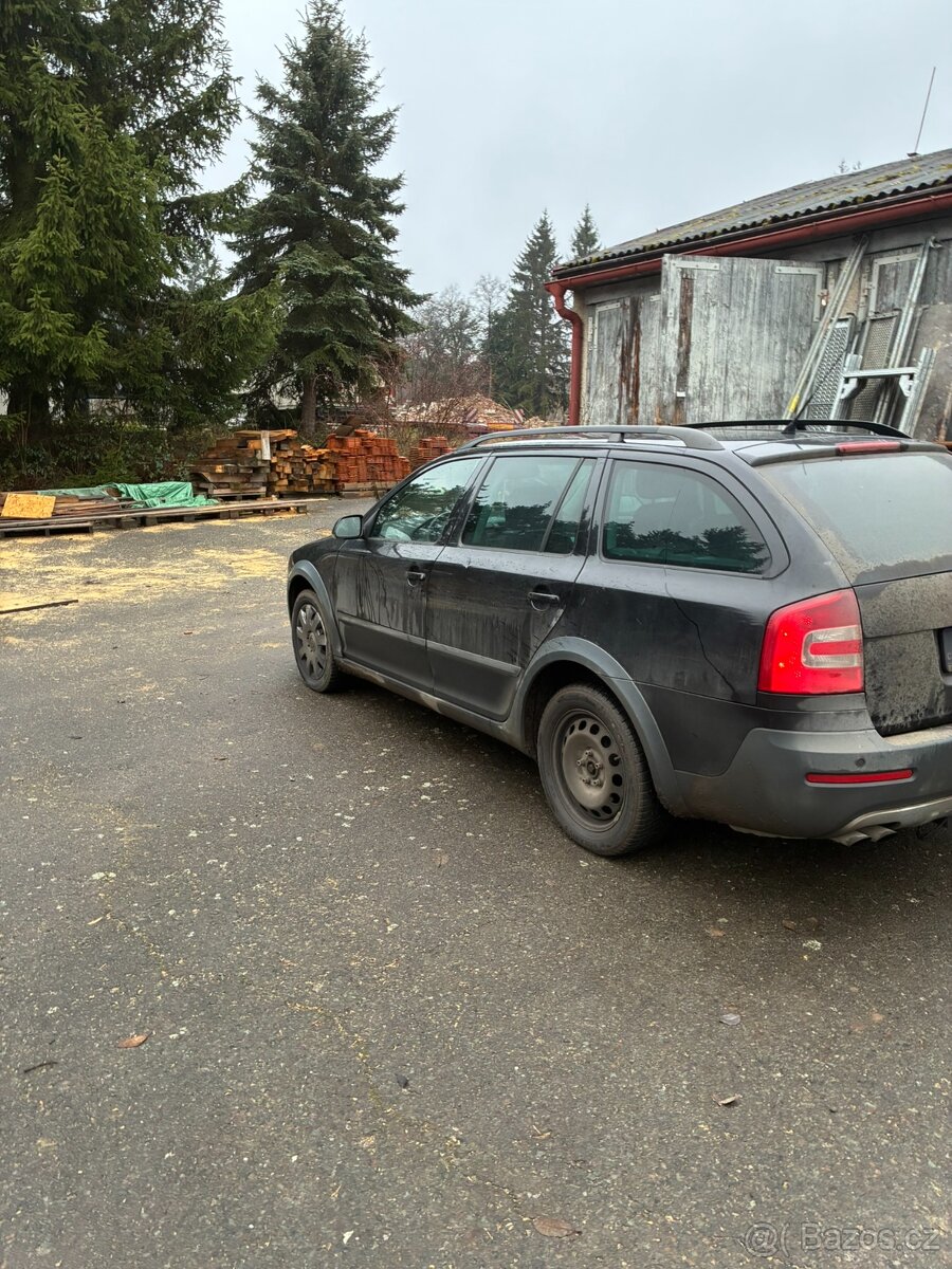 OCTAVIA 2 SCOUT 4X4 - 2