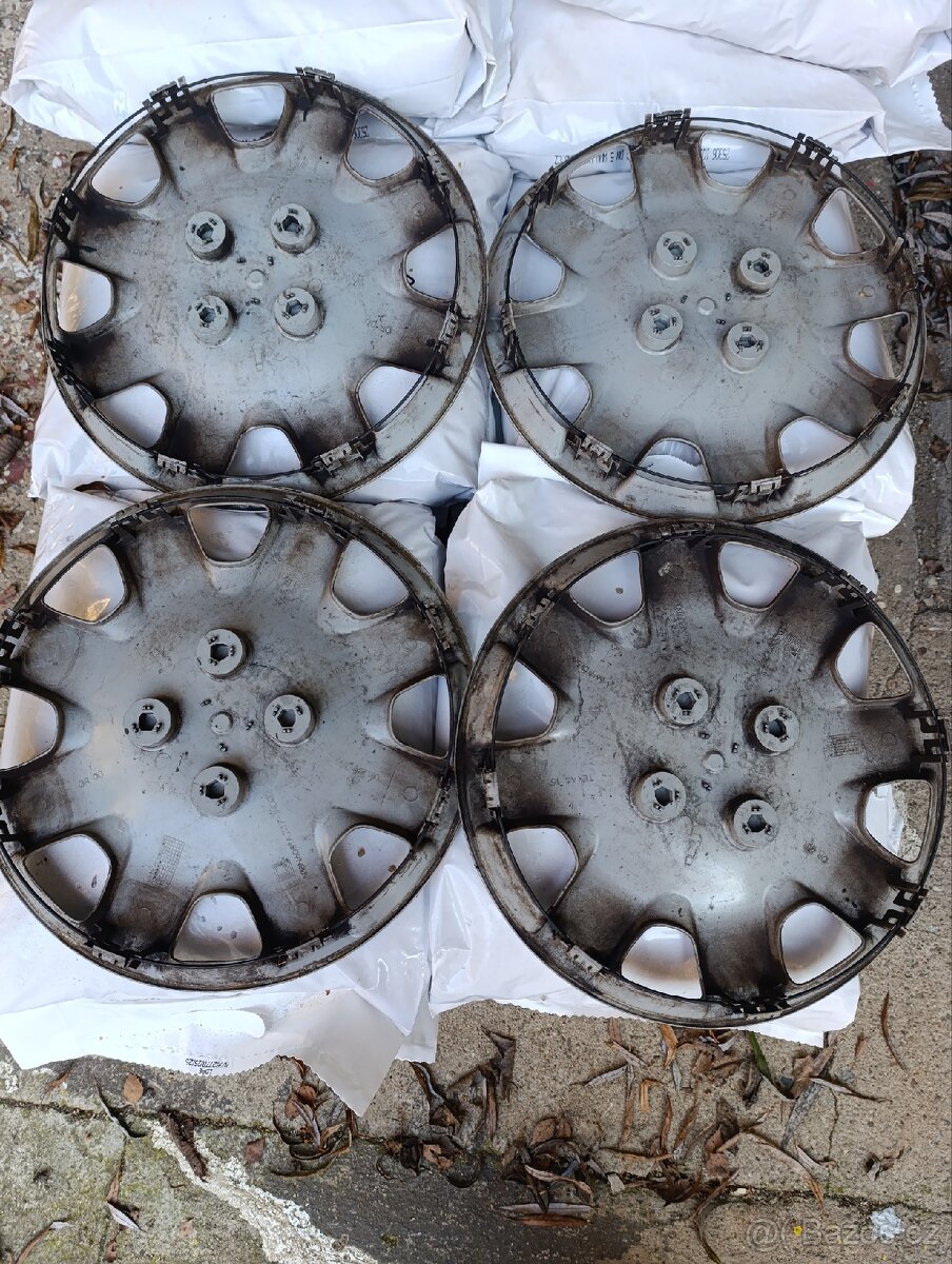 Poklice Peugeot 15 ". - 2