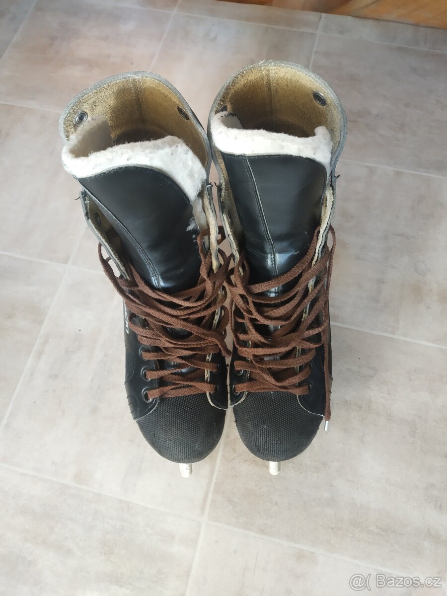 Lední brusle vel. 42 - 2