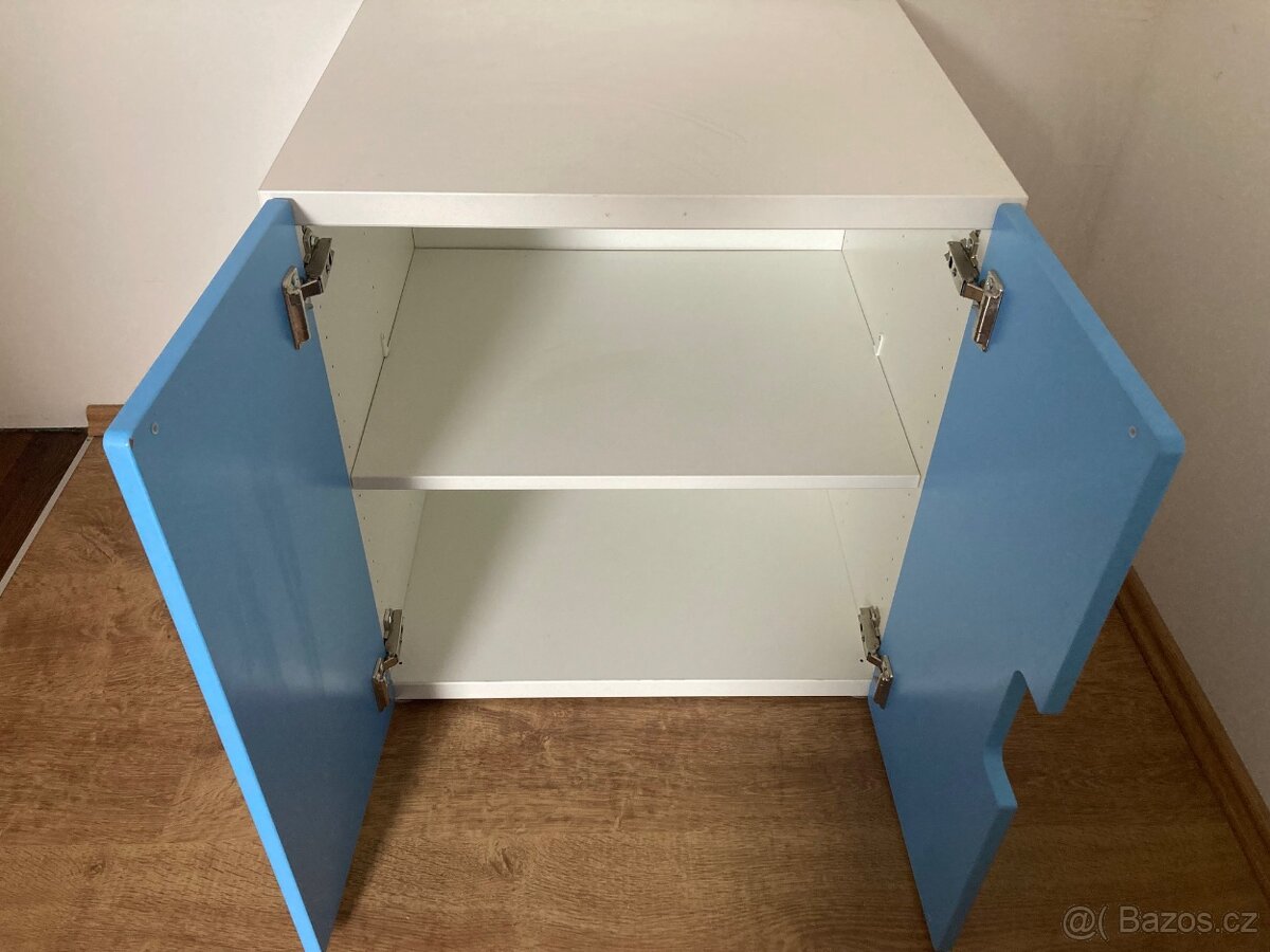 Skříňka modro/bílá - 2