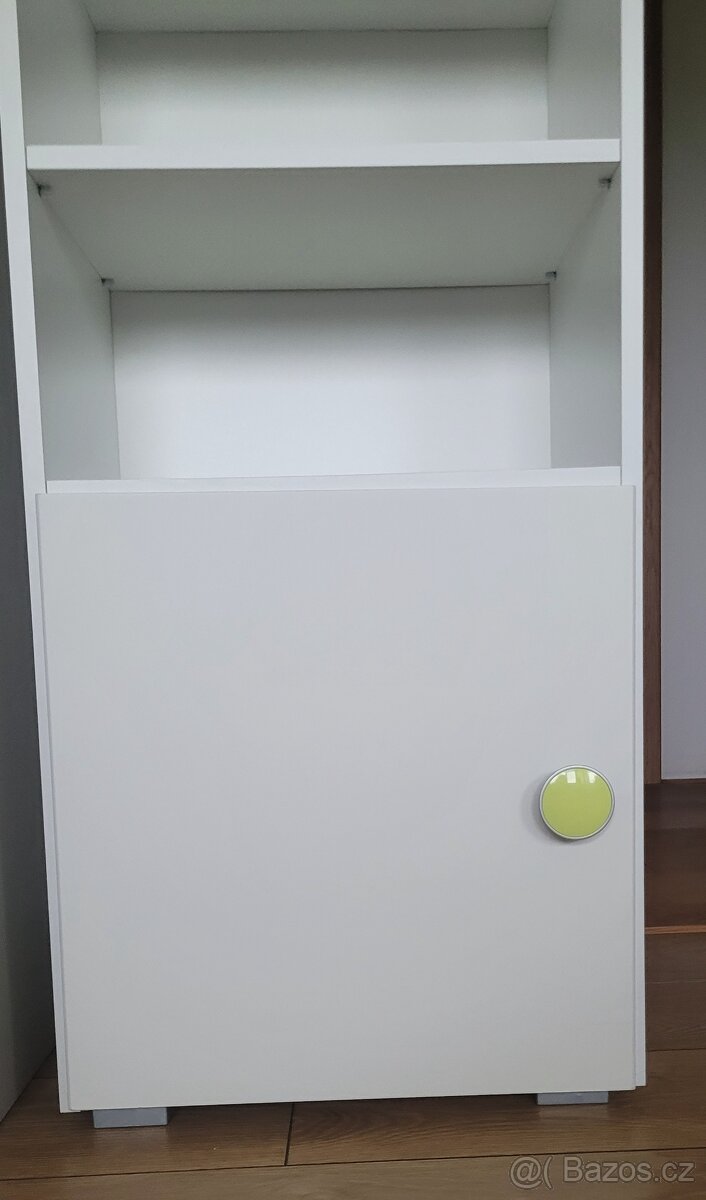 Dřevěná knihovna Kika - 2