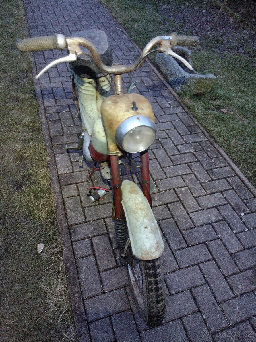 Jawa 550 pionýr, pařez - 2