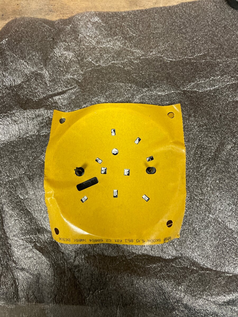 Originální Škoda logo – 5J0 853 621 AUL - 2