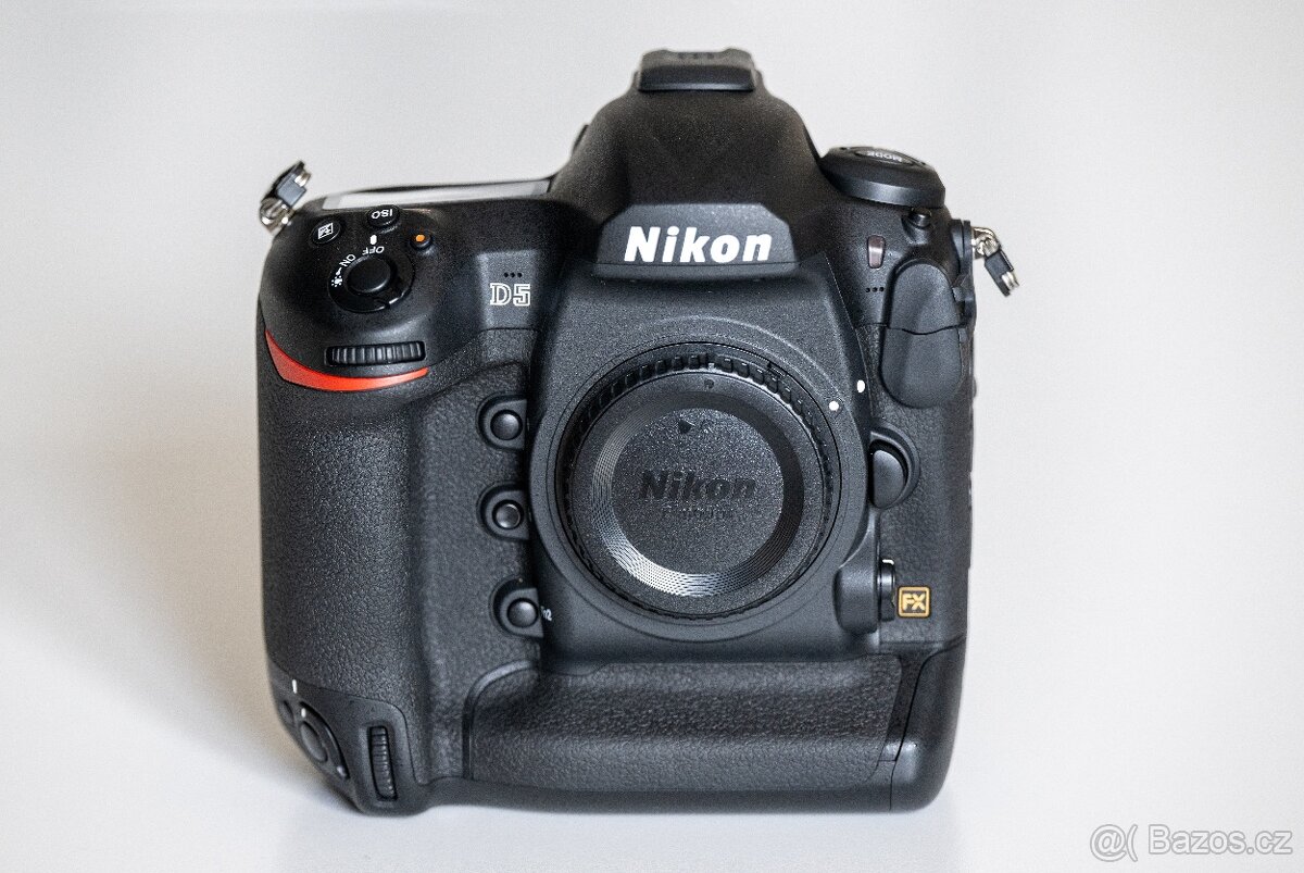NIKON D5 + bohaté příslušenství - 2