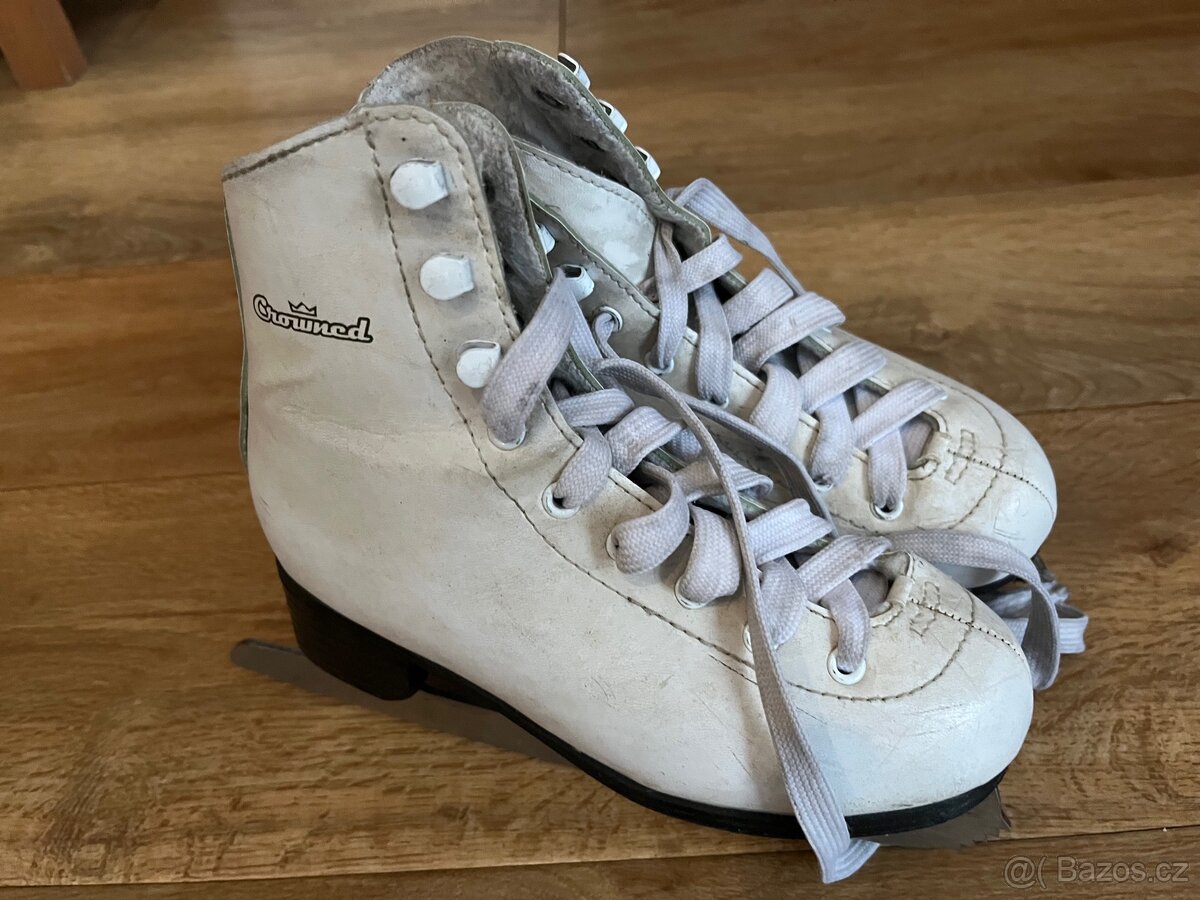 Brusle dívčí velikost 32 - 2