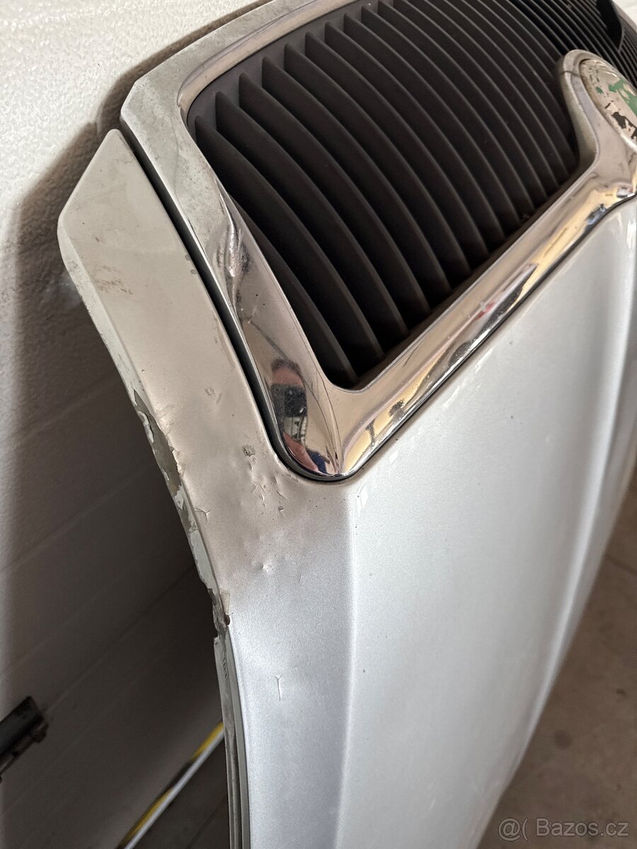 Škoda Octavia 2 přední kapota - 2