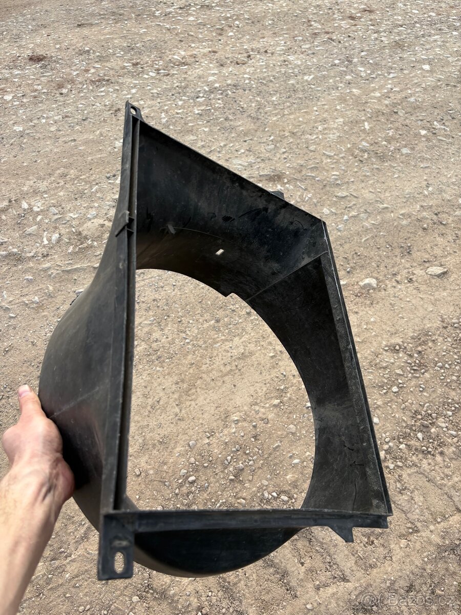 Bmw e36 přívod vzduchu - 2