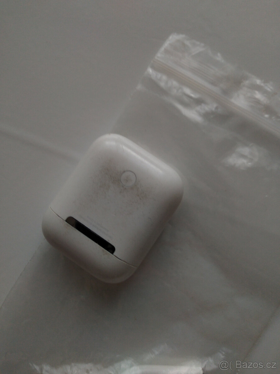 Apple AirPods (1. generace - 2