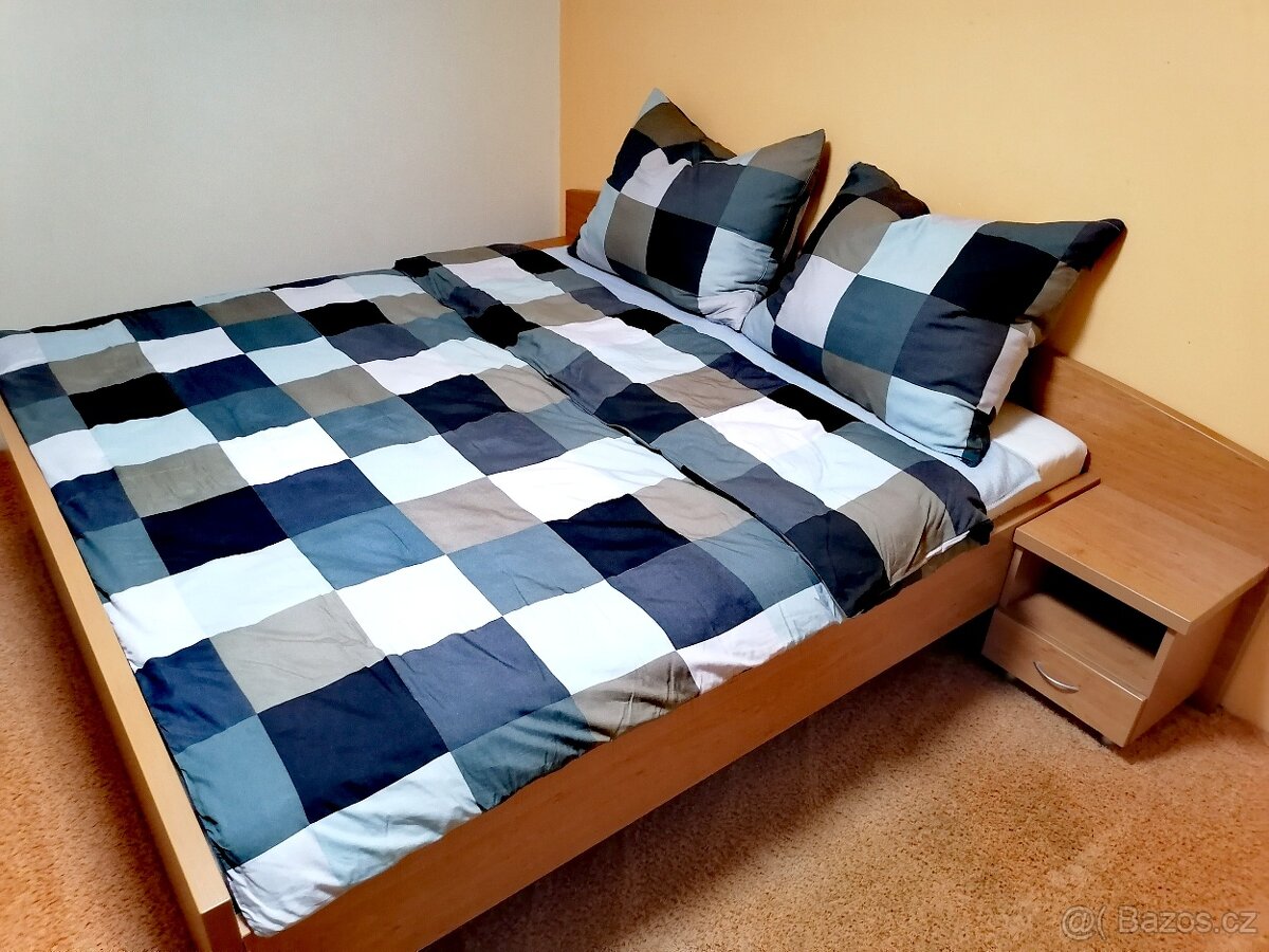 Manželská postel 180x200 - 2
