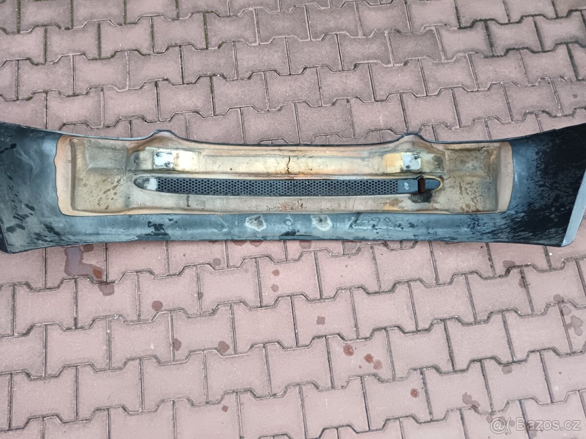 Náchod, Escort, přední nárazník r.95. - 2
