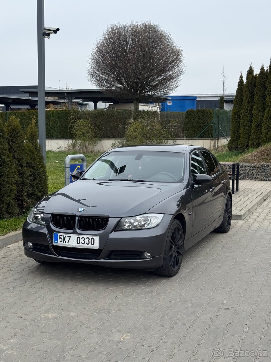 BMW E90 318i 2007 - 2