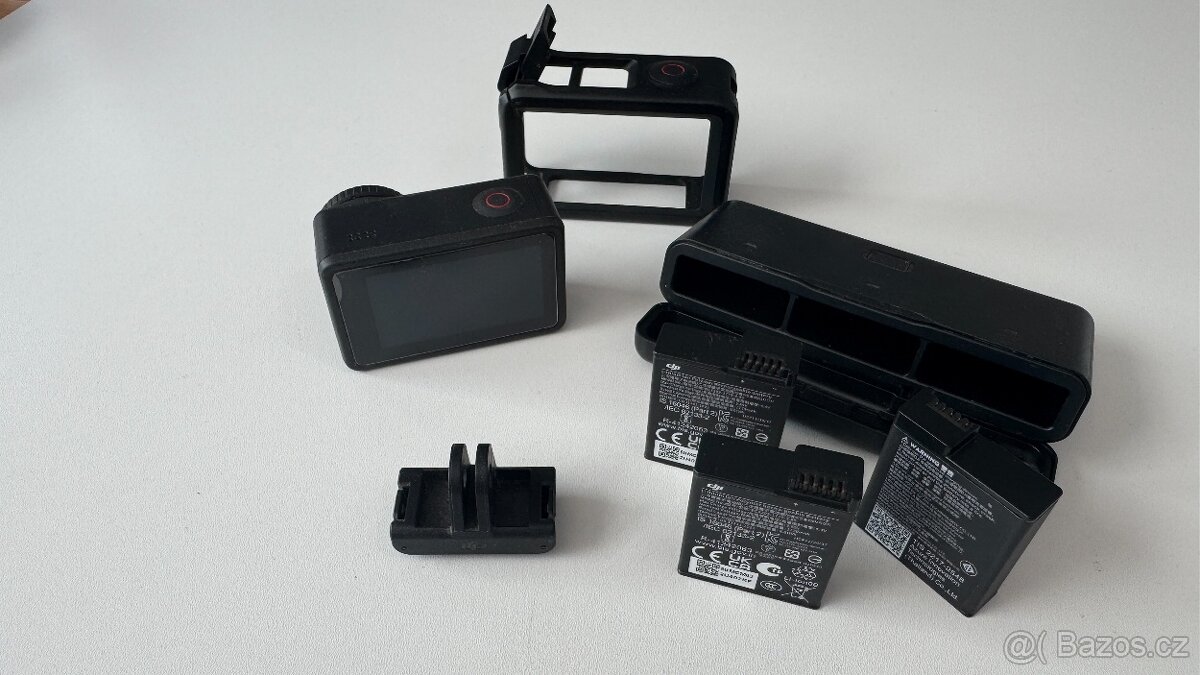 DJI Osmo Action 4 Adventure Combo - 2