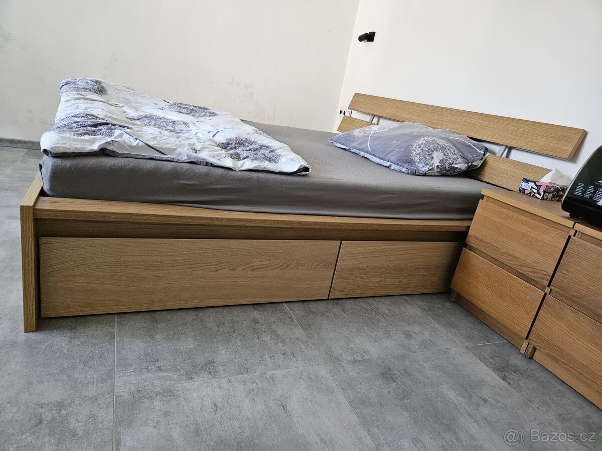 Manželská postel se stolky a šuplíky - 2