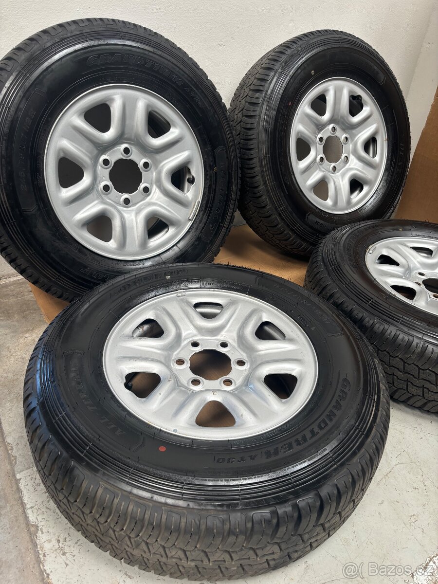 245/75/17 Dunlop Grandtrek AT30 Nová sada Toyota