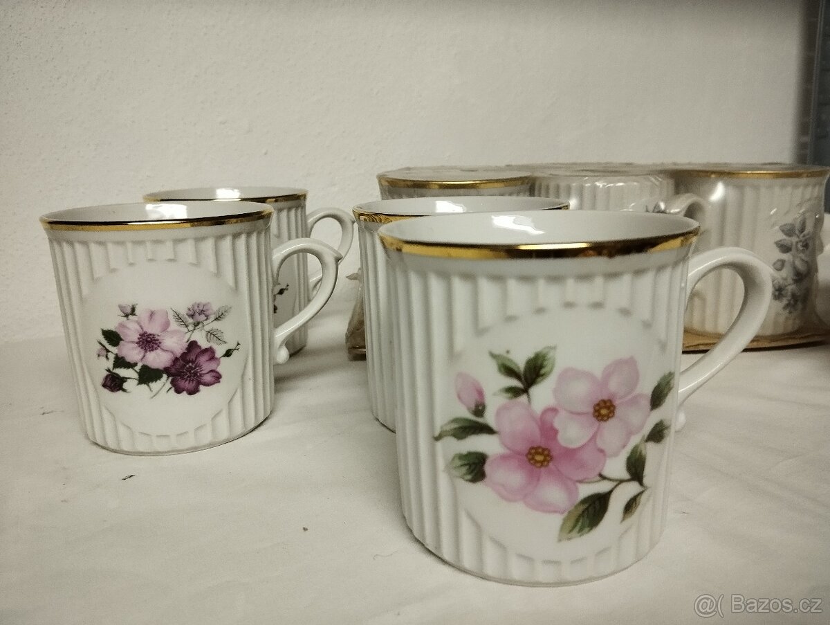 Retro hrnky 12 ks - 2