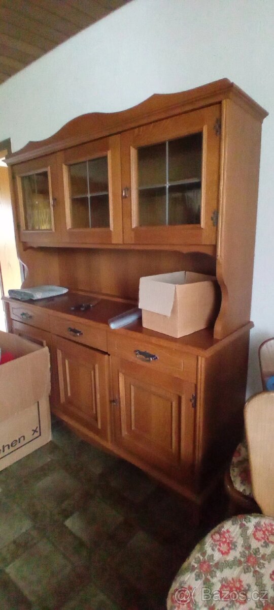 Rustikální kredenc- příborník - 2