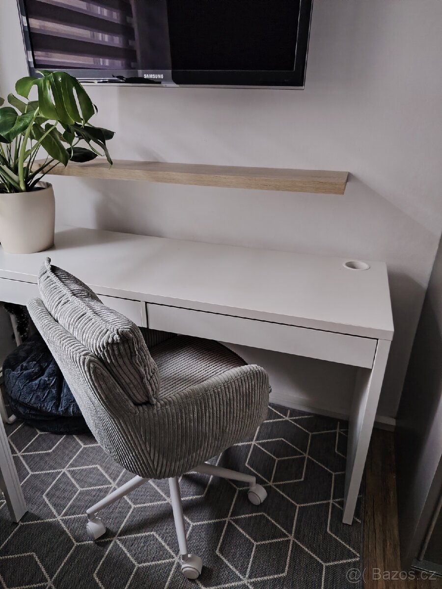 psací stůl - 2