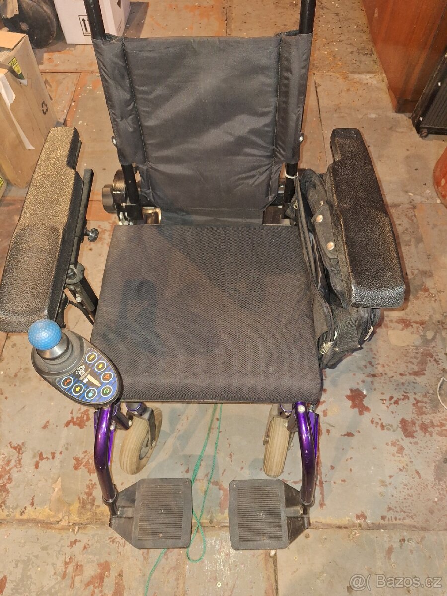 Elektrický invalidní vozík - 2