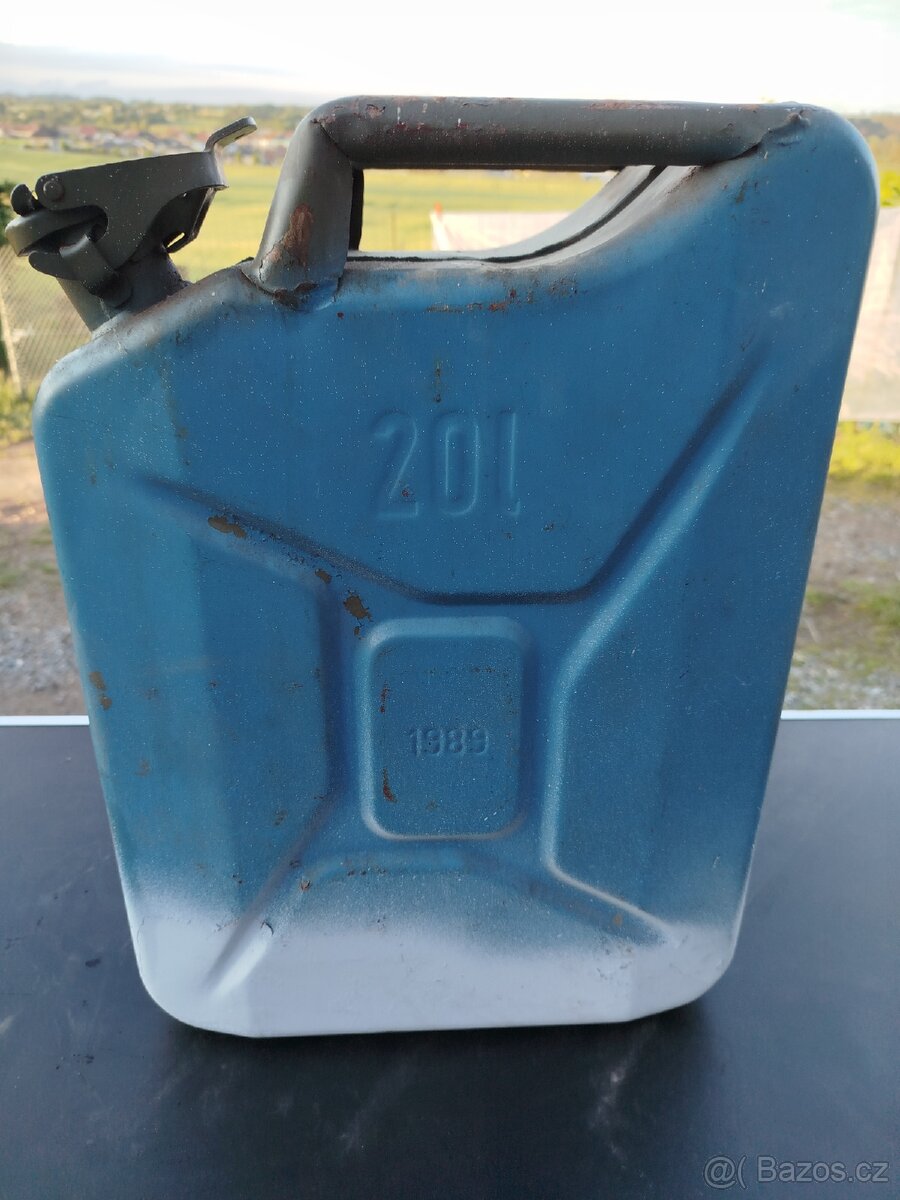 Starý plechový kanystr 20l , 1989 - 2