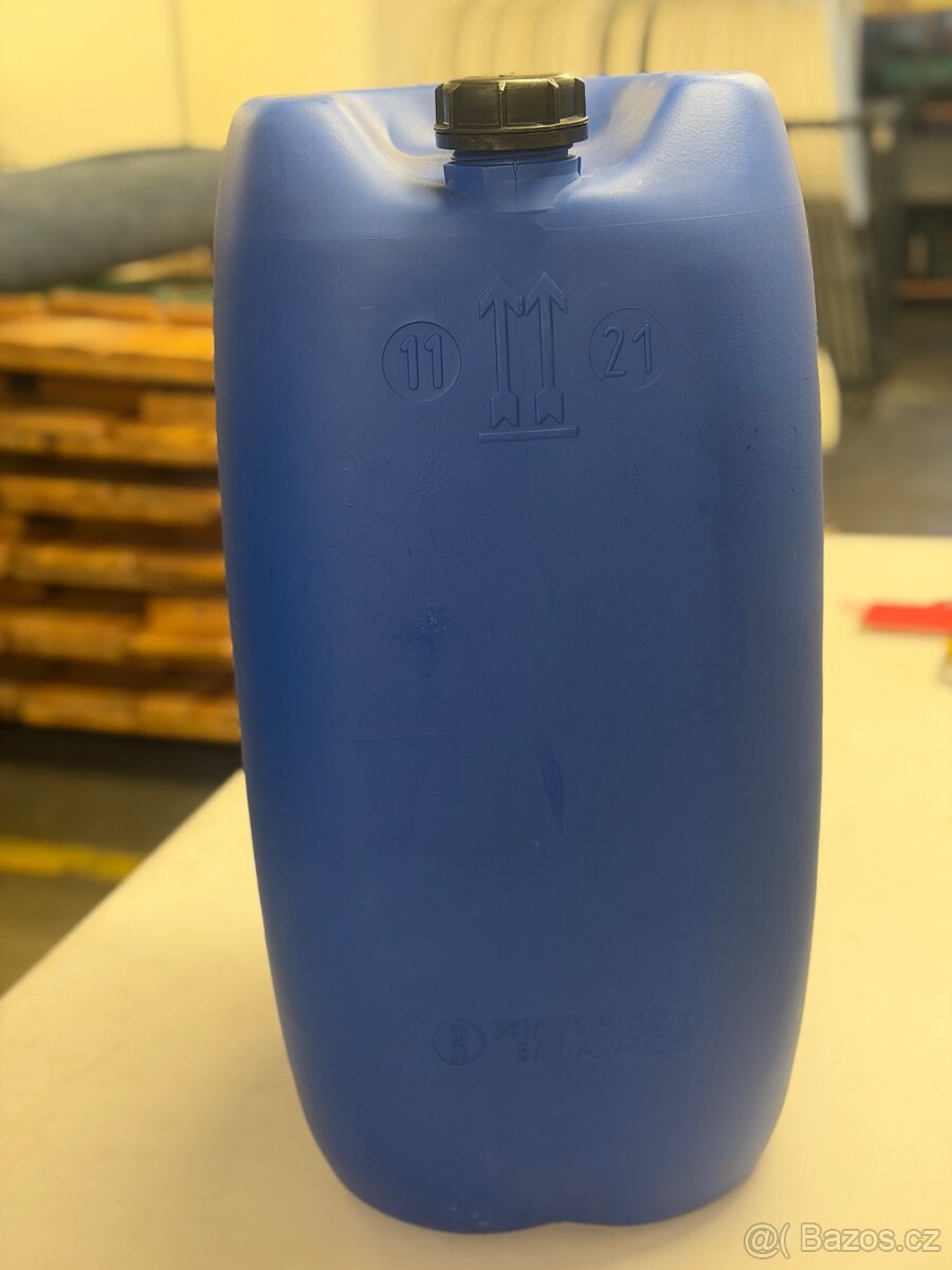 Nový plastový demižon 60k - 2