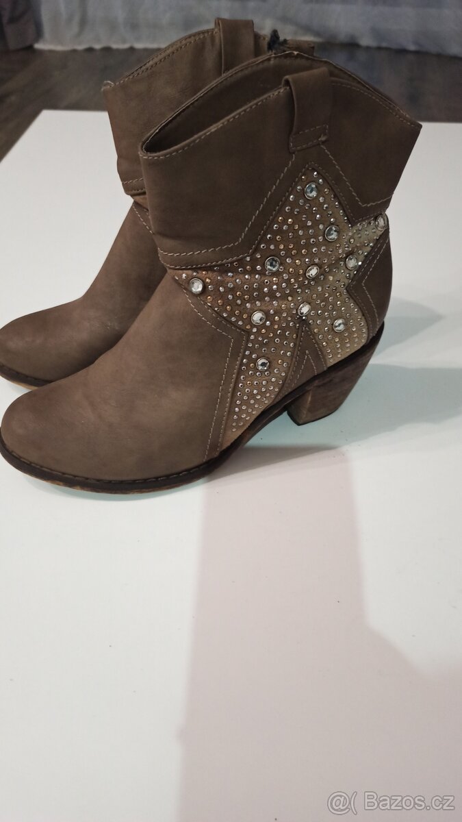 Hnědé nízké kozačky - 2